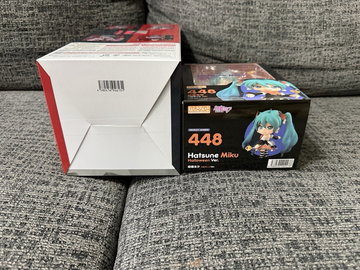 POP UP PARADE Hatsune Miku Vampire Ver. L & Halloween Nendoroid