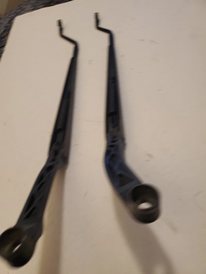 Toyota Highlander 2001-2007 brazos limpiaparabrisas izquierdo y derecho OEM Foto 4 de 4