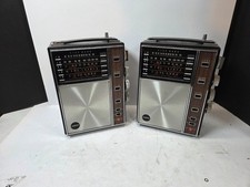 Lot of 2 Vintage Realtone 2540 multiband Transistor portable radios Working