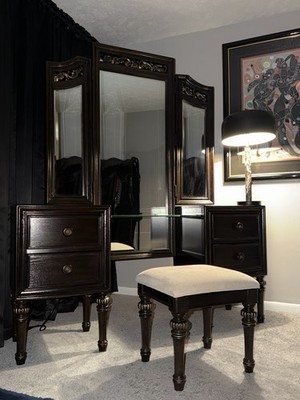 Wood Vanity Desk with Mirror and Outlets Dressing Table