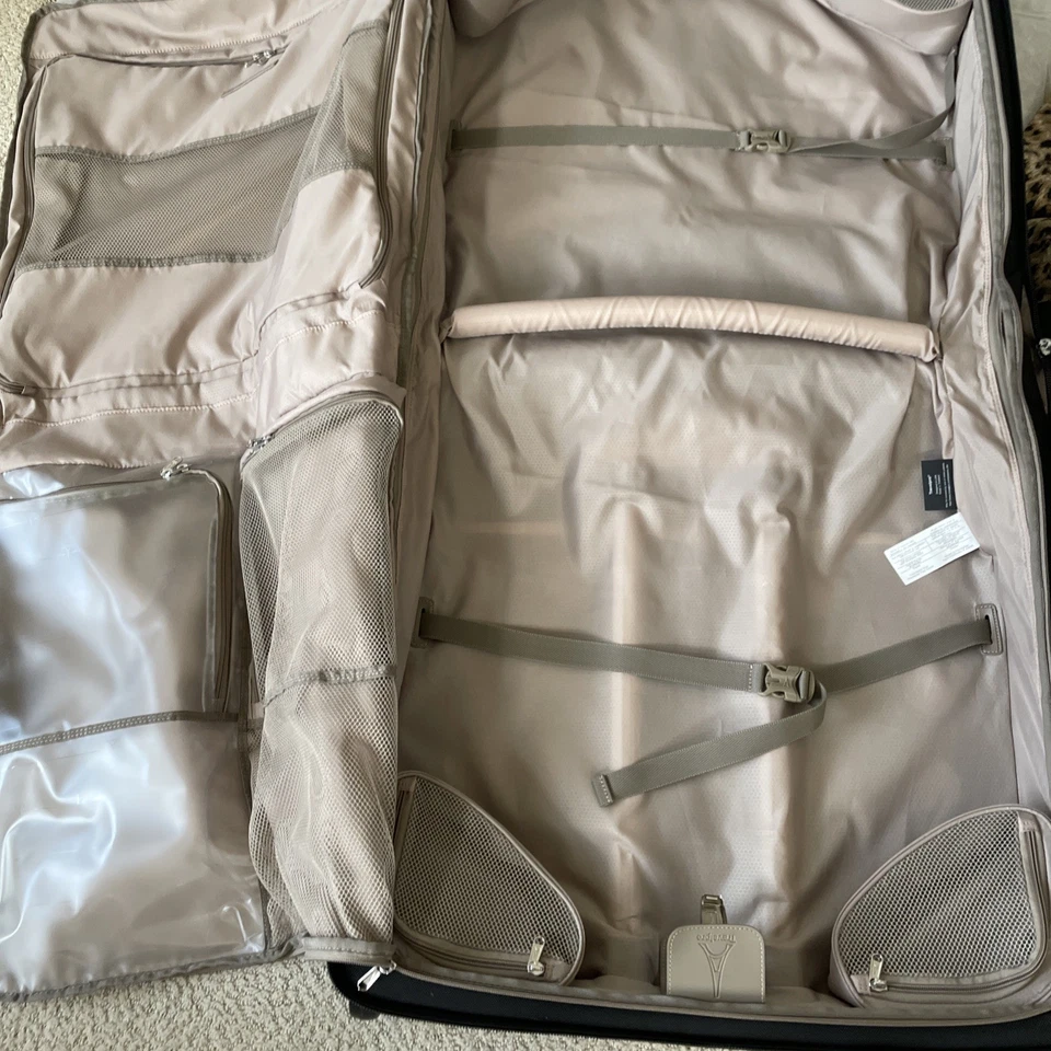 TRAVELPRO Maxlite Check-in 24" Traje Vertical 2 Ruedas Bolsa de Ropa con Ruedas Foto 3 de 4