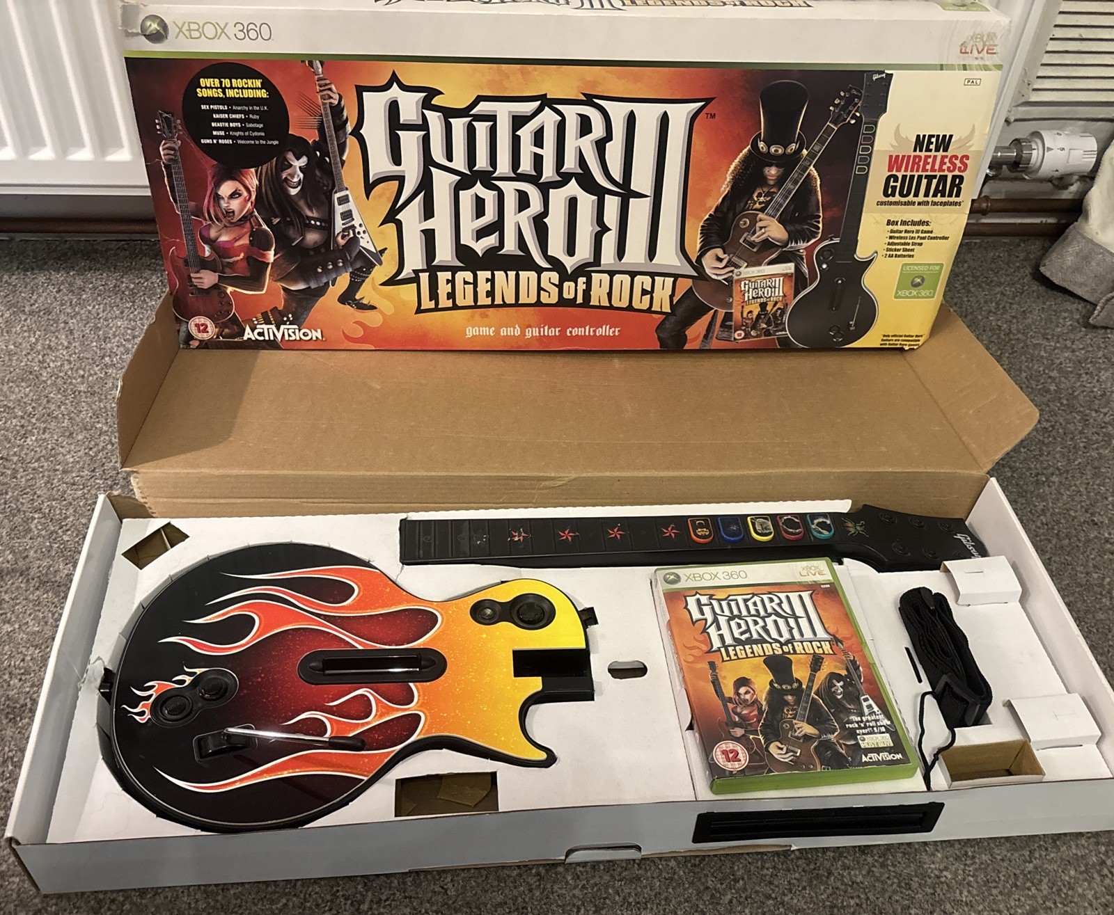 Guitar Hero 3 - Legends of Rock - Game & Guitar Controller Xbox 360 Boxed - VGC