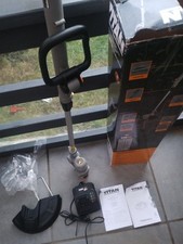 Titan Grass Trimmer Cordless 18V 2.0Ah Li-Ion TTI821GGT Telescopic Garden Cutter