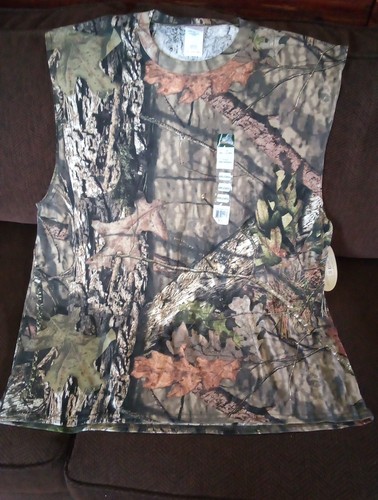 Mossy Oak No Sleeve Camo Shirt 2XL