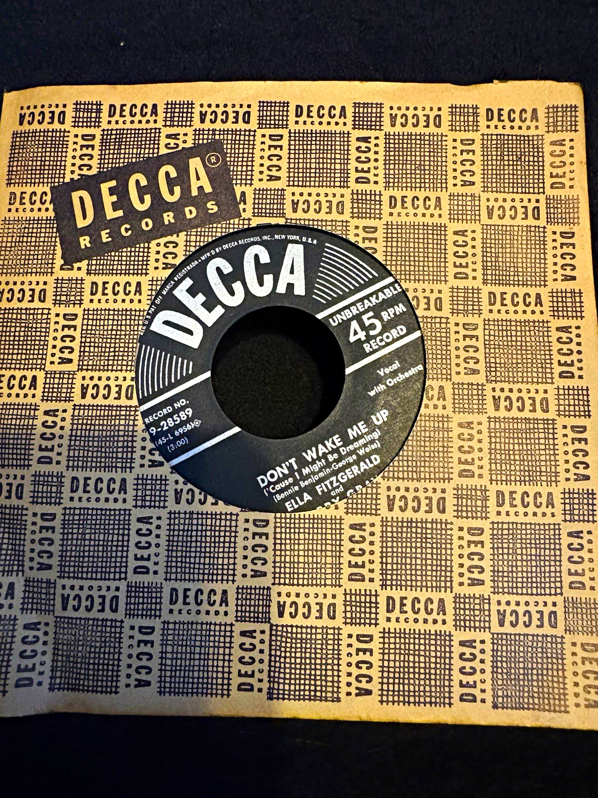 Ella Fitzgerald Jerry Gray Don't Wake Me Up/I Can't Lie To Myself 7" 45 9-28589