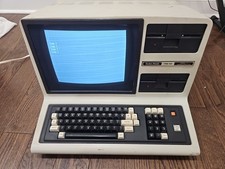 Vintage Computer radio shack TRS-80 model 4 microcomputer 64K RAM. Untested
