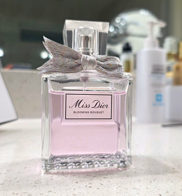 85% full, MISS DIOR BLOOMING BOUQUET 