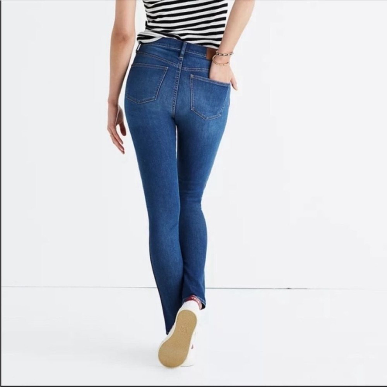 Madewell 9 Inch High Rise Skinny Jeans in Size 26 for Women
