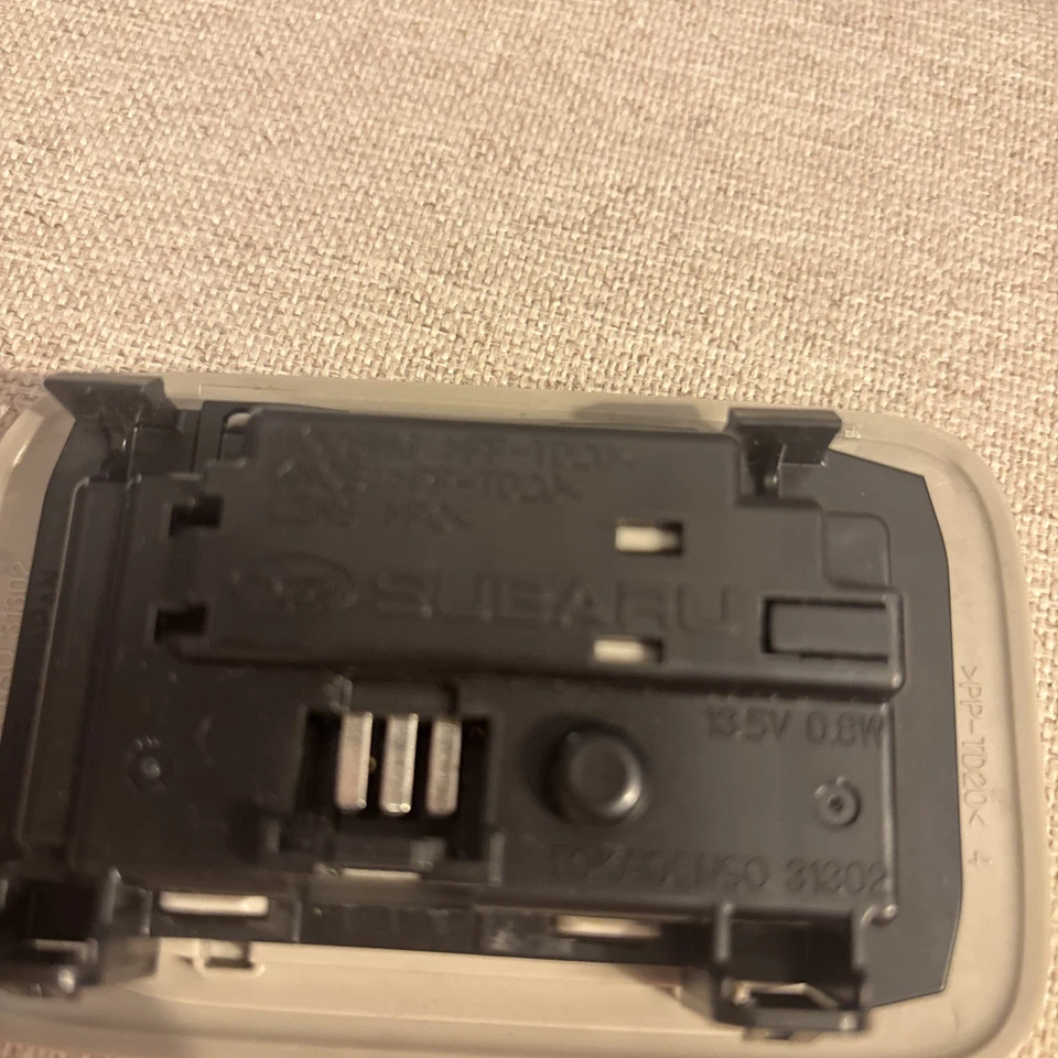 2022-2024 SUBARU OUTBACK TRUNK LUGGAGE COMPARTMENT CARGO INTERIOR LIGHT LAMP OEM - Image 2 of 2