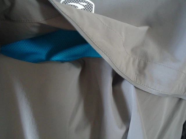 SUGOI RSR Jacket Mens Large Concrete Gray Run Ride Outdoor Reflective Repels - Image 3 of 4