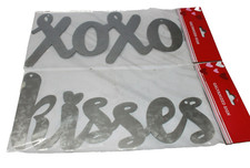 DT Valentines Craft Supply - Kisses XOXO Metal Die Cut Words