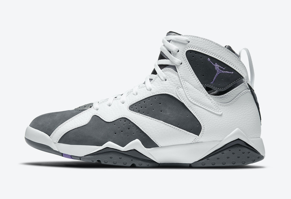 最終値下げ　 美品　Air Jordan 7 ホワイト/ブルー Nike Air Jordan 7 Retro White Grey Varsity Purple CU9307-100