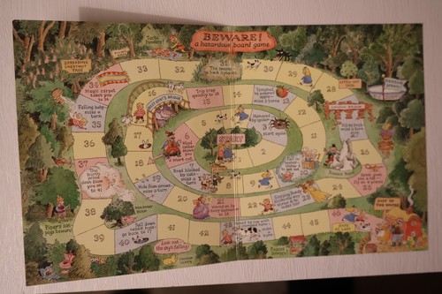 The Jolly Christmas Postman Janet & Allan Ahlberg - may have a missing enclosure - Picture 10 of 24