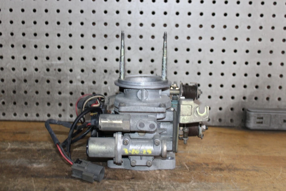 1990 Nissan D21 Hardbody Pickup 2.4L Throttle Body Assembly MT manual Foto 2 de 4