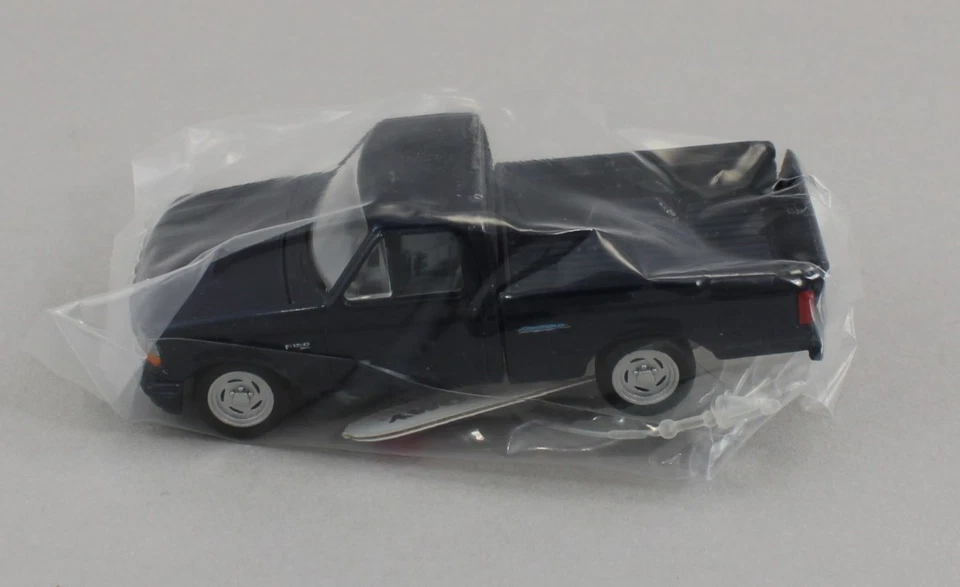 Johnny Lightning *ERTL TAKE & PLAY RACK* BLUE 1993 Ford F150 "LIGHTNING" Pickup - Image 2 of 2