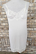 VTG SHADOWLINE CREAM FULL SLIP SZ 36 QUALITY ANTRON NYLON OLD HOLLYWOOD