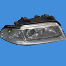 Audi A4 Avant 1.8 T B5 Scheinwerfer mit Blinker komplett R