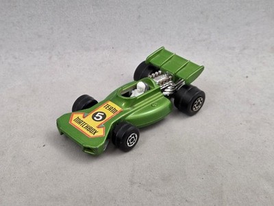 Matchbox Superfast Team Matchbox Rennwagen grün Nr. 24 1:64