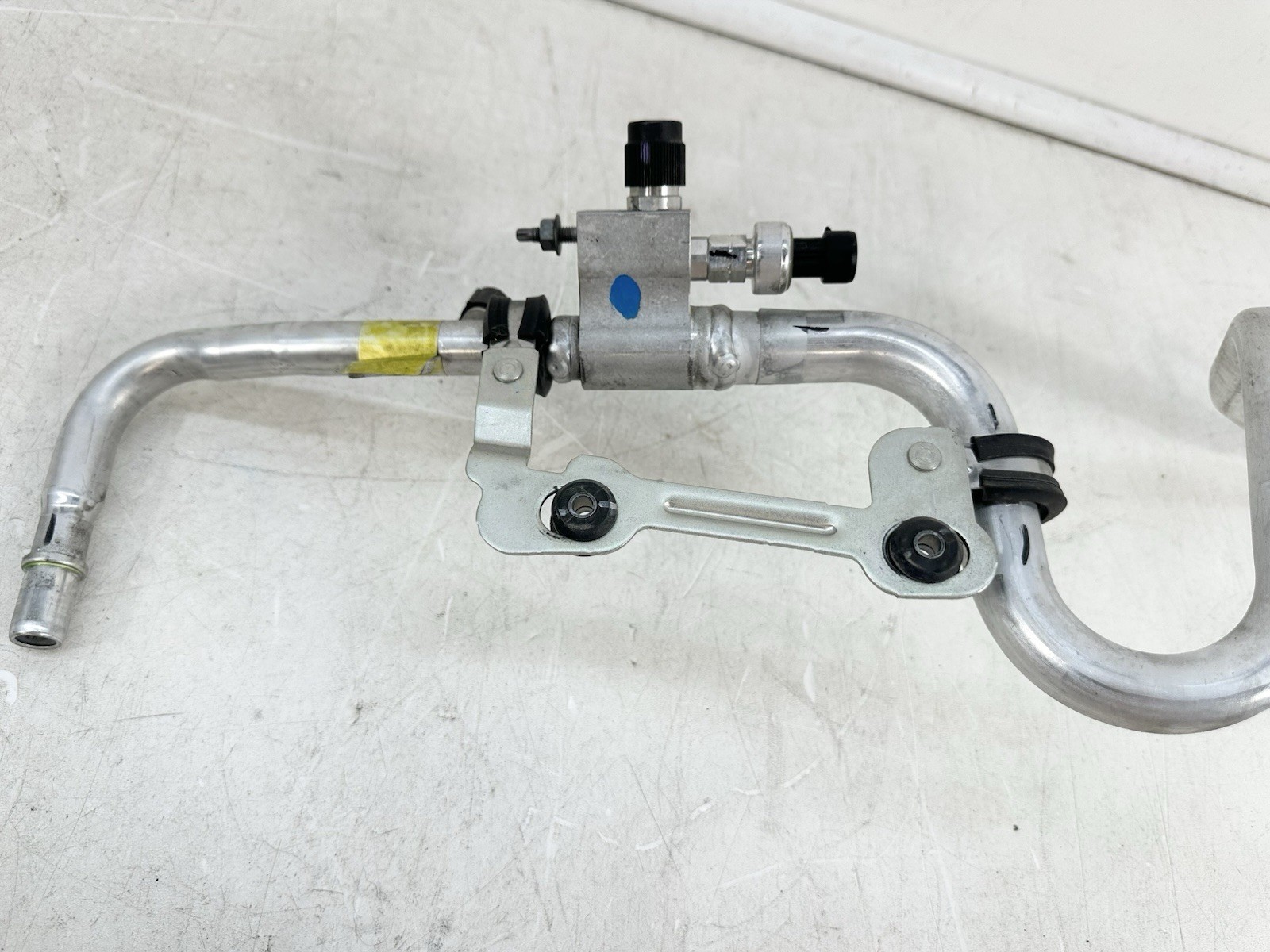 MASERATI GHIBLI AC LINE LOW PRESSURE DELIVERY FLEX HOSE 2014 2015 2016 670035061