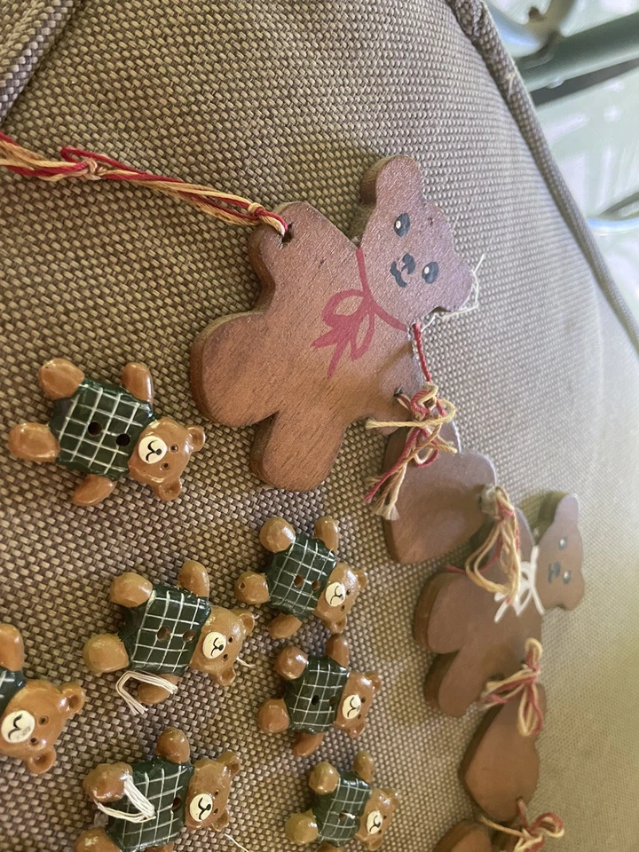 Novelty Button Lot Of 39 + Mixed - Apple/ducks/flowers/teddy Bears - Image 3 of 4