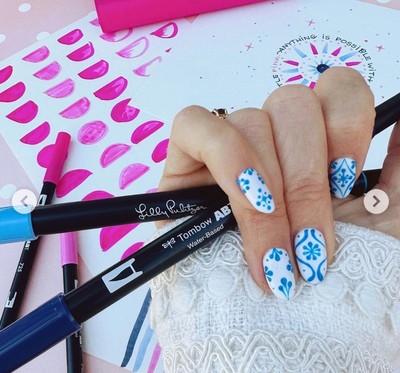 Lilly Pulitzer Tombow Dual Brush Pens Featured In Cerise Pink Safari Sunset