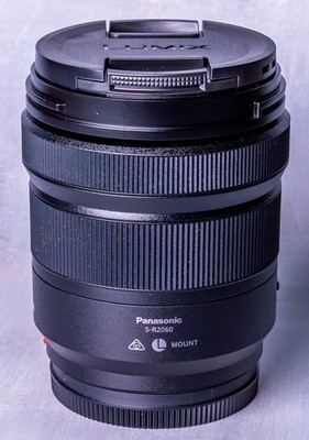 Panasonic LUMIX 20-60mm F3.5-5.6 S Zoom Lens For L-Mount (S-R2060 Panasonic LUMIX 20-60mm F3.5-5.6 S Zoom Lens For L-Mount (S-R2060