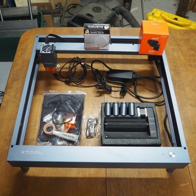 XTOOL D1 10W Non-PRO w/ Rotary Attachment and Extras