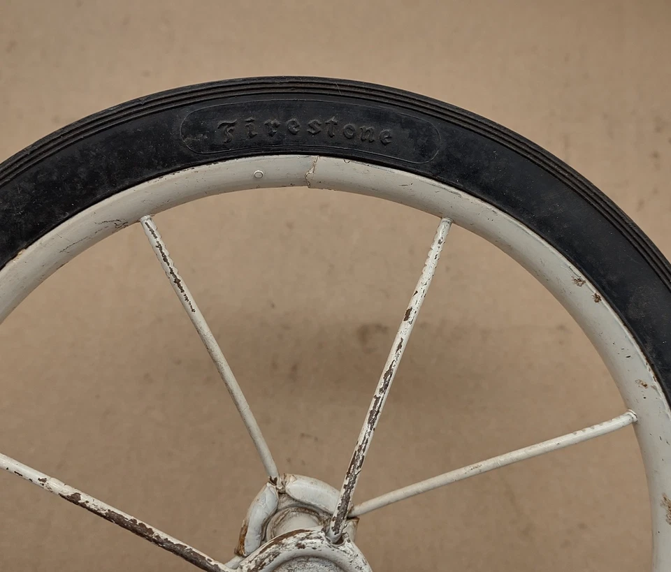 Винтажное колесо Trike Firestone размер 8 1/2 дюйма - Изображение 2 из 4