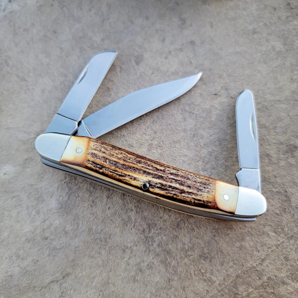 CUCHILLO DE REGALO BEAR & SON CUBIERTOS EE. UU. GENUINO CIERVO TRES HOJAS MEDIANO GANADERO LATA Foto 3 de 4