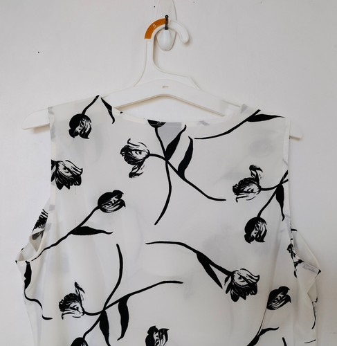 Covington Mujer Blusa Escote en V Sin Mangas Jersey Estampado Floral Talla MP - Imagen 5 de 6