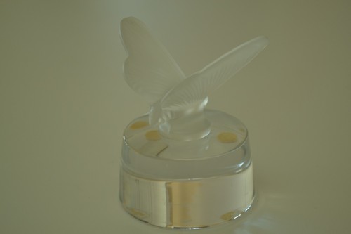 Vintage Butterfly on Pedestal Paperweight with Box, Cristalleries, France, M50 - Picture 4 of 7
