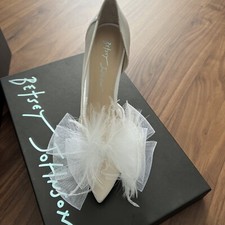 Betsy Johnson Bride Heels Size 7 NWB