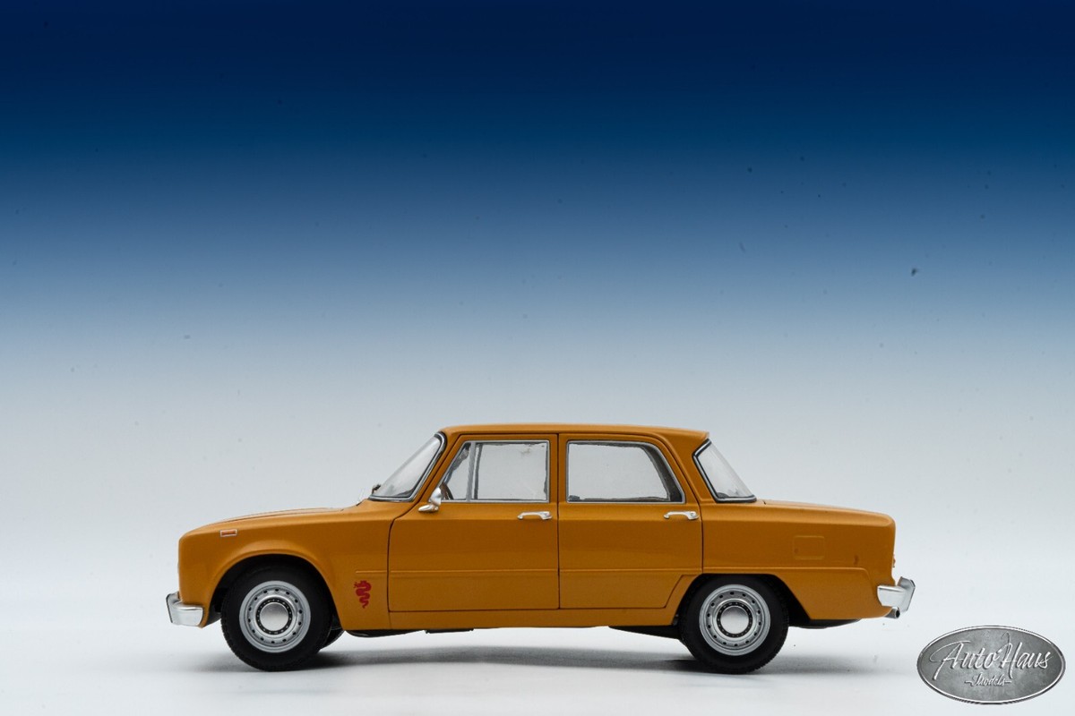 ミニチャンプス アルファロメオ GIULIA 1300 1970 1/18 1/18 Minichamps 1970 Alfa Romeo Giulia 1300 Orange 🤝ALSO