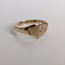 9ct Gold Signet Ring Love Heart Shaped Solid Band Hallmark Size O