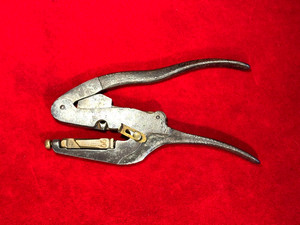 RARE ANTIQUE PATENTED 1878 BUTTON HOLE CUTTER / MARKED F.C. LEYPOLDT, PHILA.