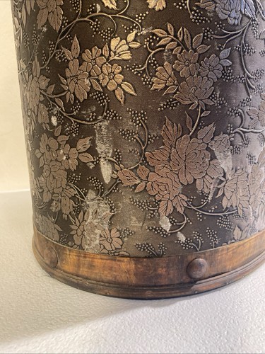 Set Of Antique Style Floral Metallic Embossed Nesting Boxes Wooden Banding - 第 24/24 張圖片