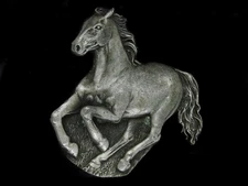 UA11103 VINTAGE 1978 **WILD HORSE** PEWTER BERGAMOT BELT BUCKLE
