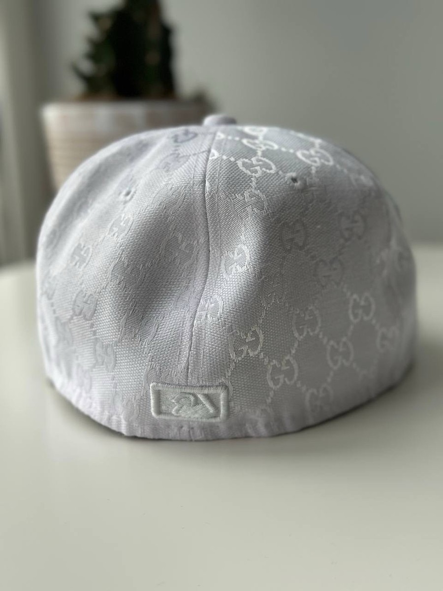 GUCCI ホワイトキャップ GUCCI（グッチ）の「グッチ GUCCI キャップ GG キャンバスベース