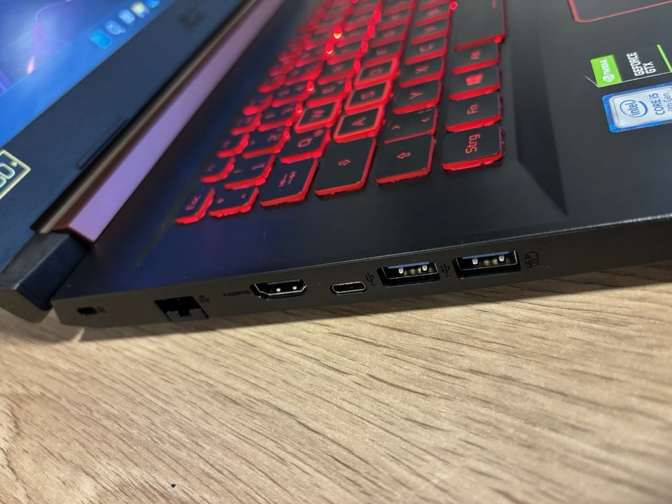 Acer Nitro 5 an 517-52-555T Gaming Laptop Windows 11 - Image 4 of 4