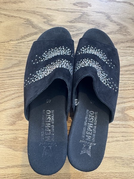 Mephisto Women’s Black Slip-On Mule Flats Rhinestone Comfort Round Toe EU40