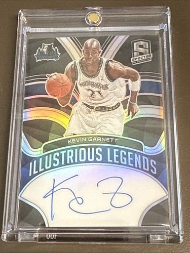 2021-22 Spectra Kevin Garnett #ILS-KGA Illustrious Legends Auto Silver Prizm /49