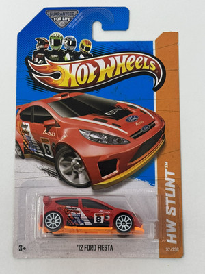 Hot Wheels Stunt Treasure Hunt Red  12 Ford Fiesta #92 A18
