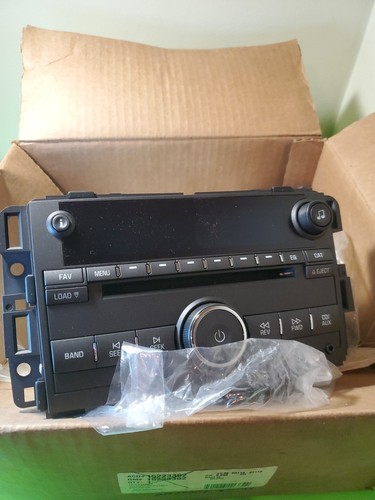 2006 Buick Lucerne AM FM CD Radio Receiver 15871701