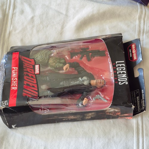 Figura de acción Punisher Marvel Legends 2017 Punisher Netflix BAF Man-Thing - Imagen 5 de 8