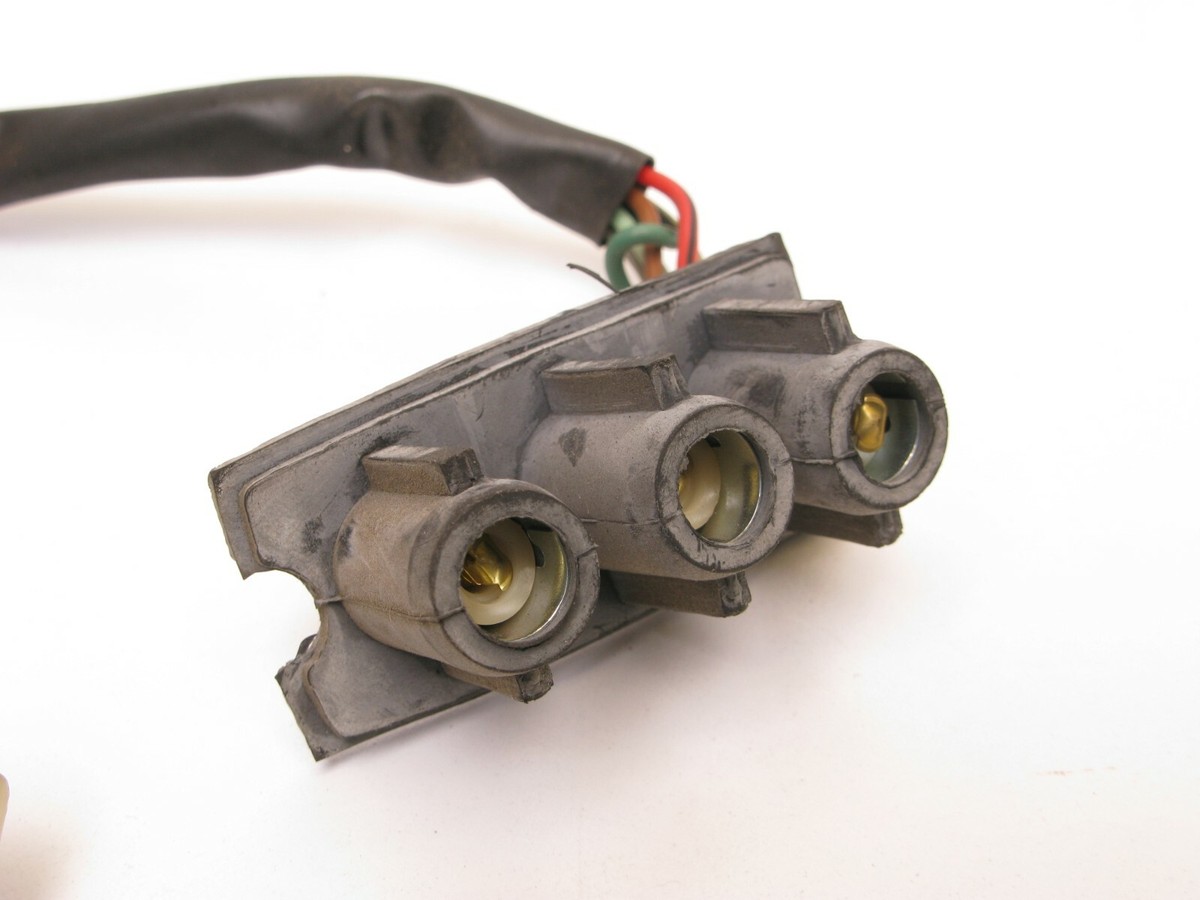 OEM Kawasaki 25011-052 Indicator Socket NOS NEW KZ KZ400 Special