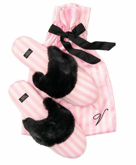 Victorias Secret POM POM slippers / Slide house shoes Women’s Pink