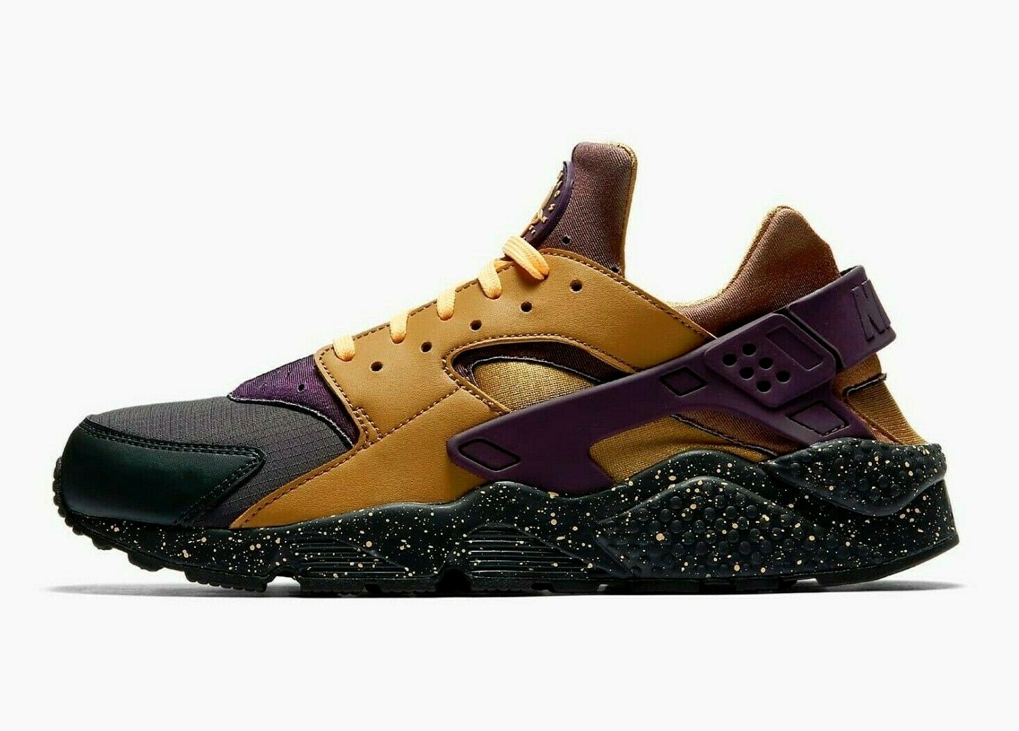nike air huarache black elemental gold