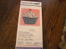 WonderArt Latch Hook Kit 426109 CUPCAKE 12"X12" Accent Pillow /Wallhanging NIB 