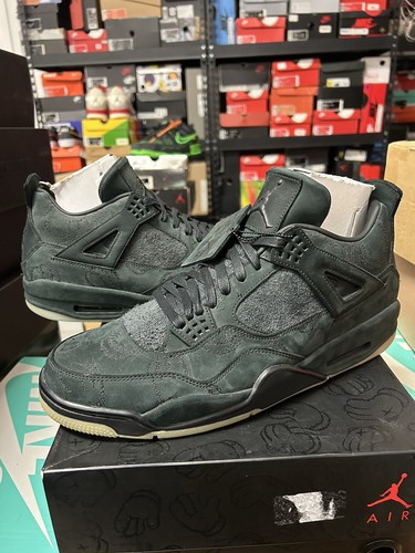 DS Jordan 4 Retro x KAWS Black Cat Air (930155-001) Size 14 Sample Pair - Picture 2 of 10