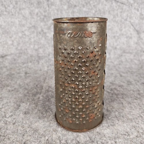 Vintage & Retro - Acme Kitchen Grater - Farmhouse Decor Made in England Prop - Picture 5 of 11